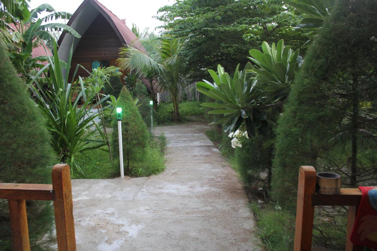 II Bungalow Gili Meno Exterior photo