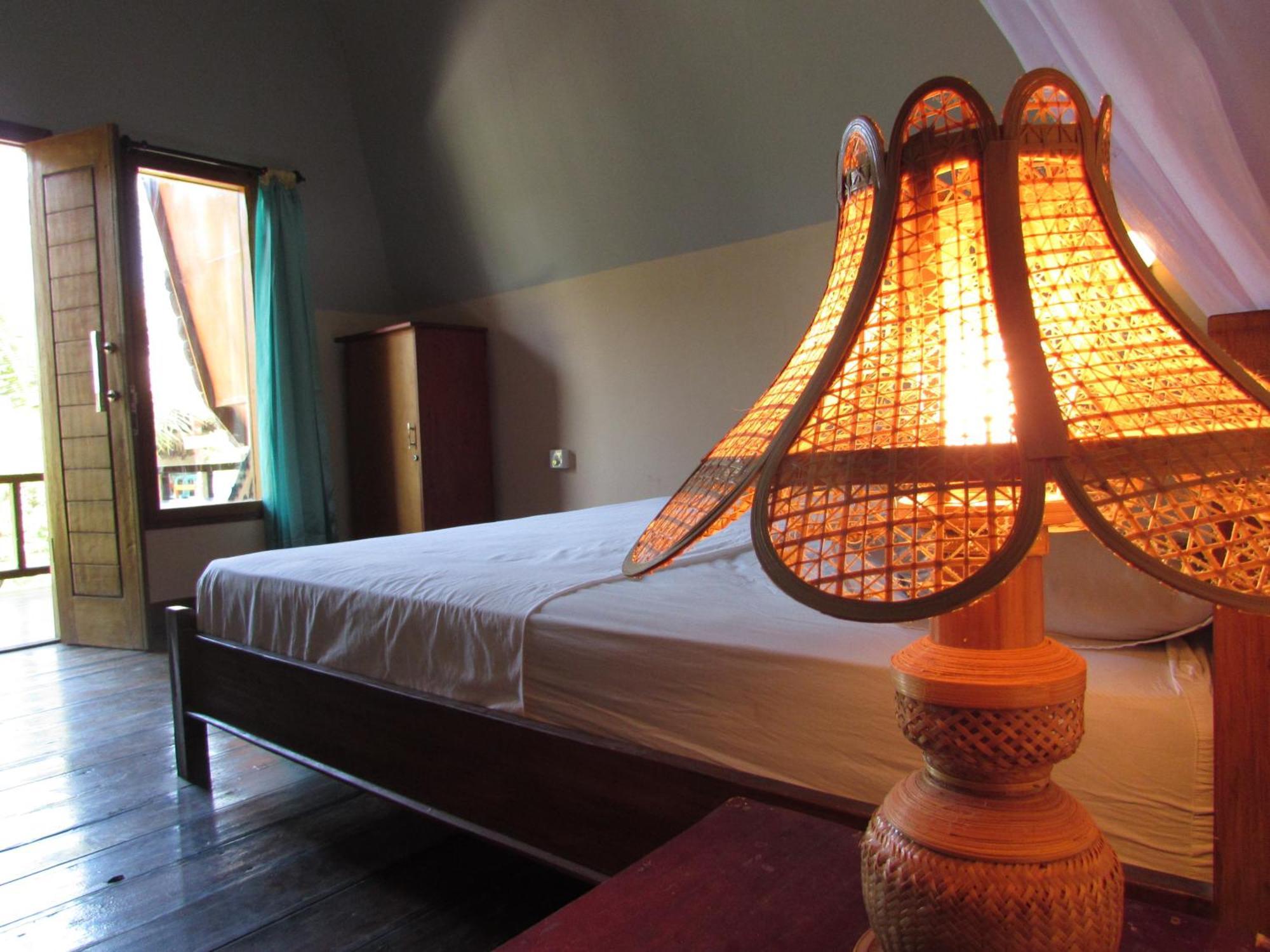 II Bungalow Gili Meno Room photo