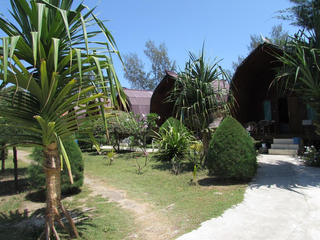 II Bungalow Gili Meno Exterior photo