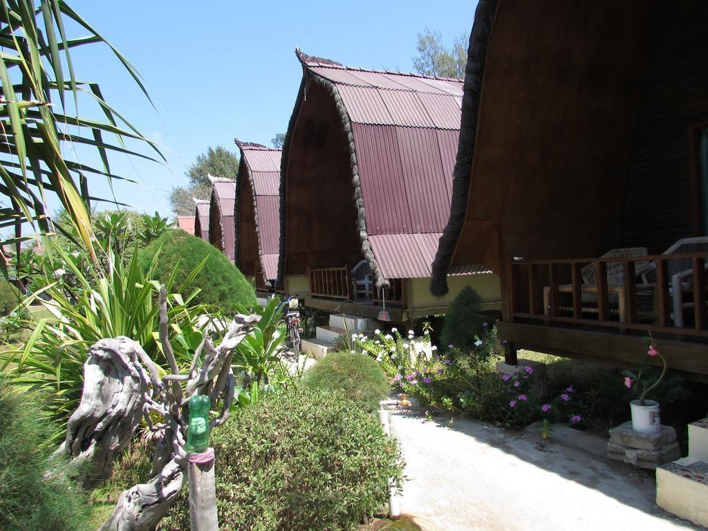 II Bungalow Gili Meno Exterior photo