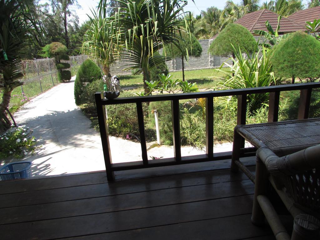 II Bungalow Gili Meno Exterior photo